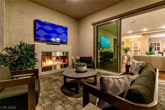 4660 Blushing Dawn Avenue, Las Vegas, NV 89118