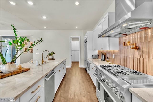 4660 Blushing Dawn Avenue, Las Vegas, NV 89118