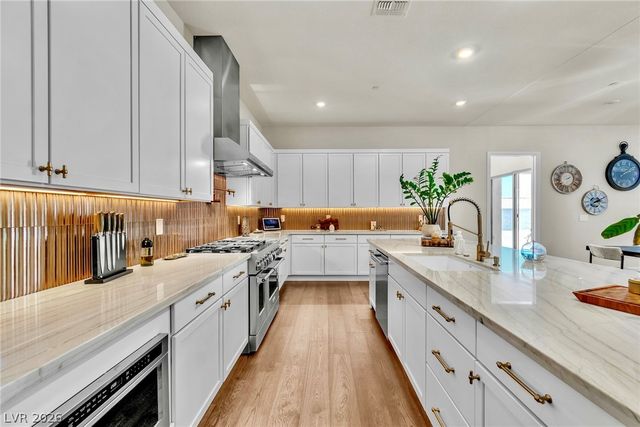 4660 Blushing Dawn Avenue, Las Vegas, NV 89118