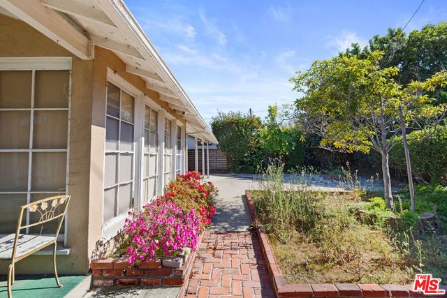 2861 Dunleer Place, Los Angeles, CA 90064