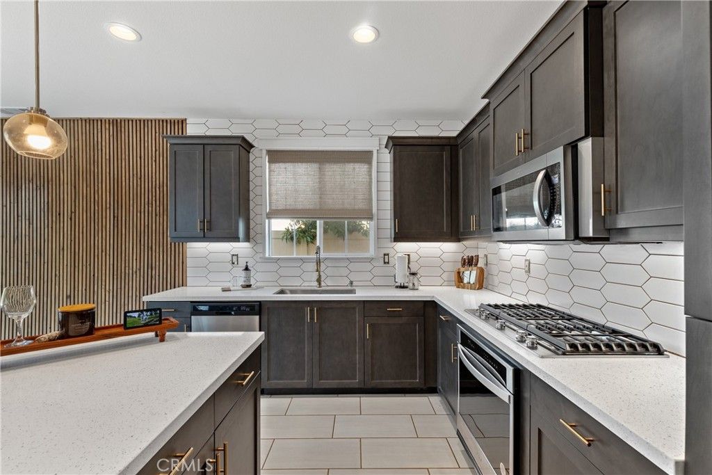 Image 10 of property listing at 28341 Heather Green Way, Menifee, CA 92584