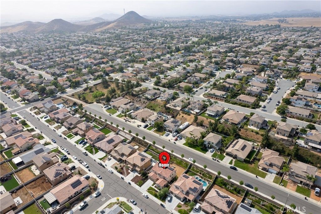 Image 44 of property listing at 28341 Heather Green Way, Menifee, CA 92584