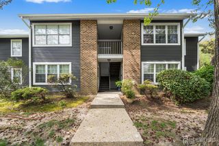 8 lafayette Court, North Brunswick, NJ 08902