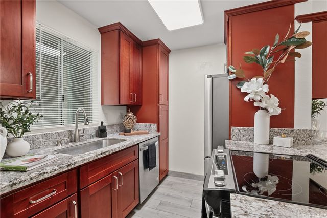 95-536 Wikao Street D304, Mililani, HI 96789