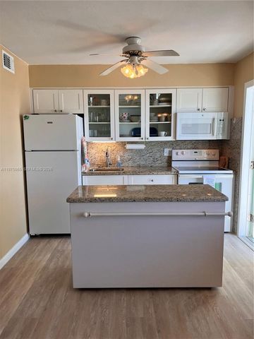 2600 N Surf Rd 403, Hollywood, FL 33019