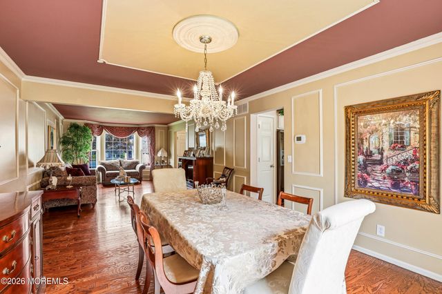 49 Crater Lake Road, Howell, NJ 07731
