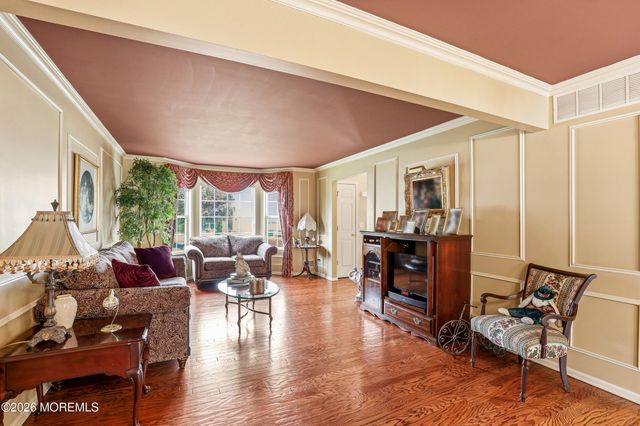 49 Crater Lake Road, Howell, NJ 07731
