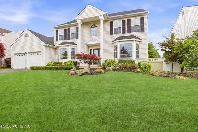 49 Crater Lake Road, Howell, NJ 07731