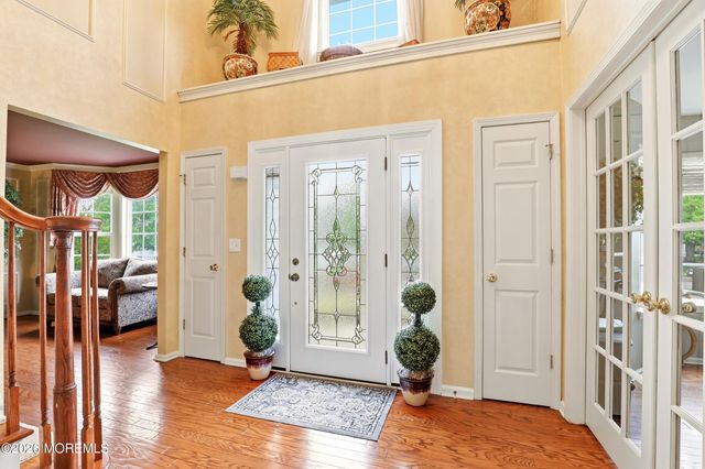 49 Crater Lake Road, Howell, NJ 07731