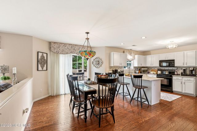 49 Crater Lake Road, Howell, NJ 07731
