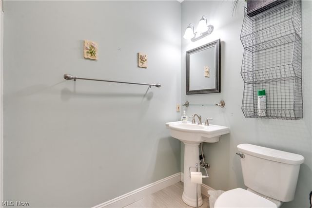 2222 Burberry Street NW, North Canton, OH 44720