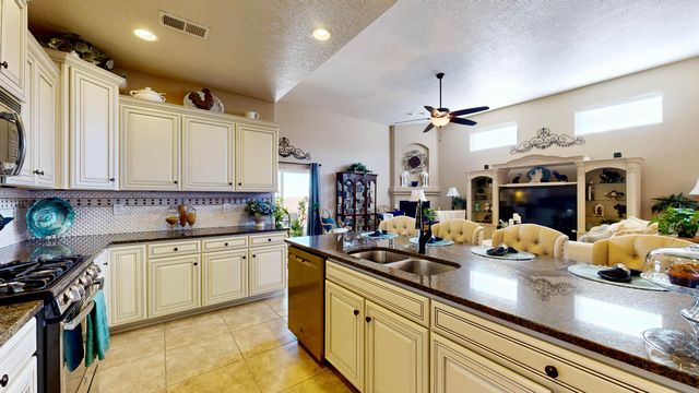 6250 Nueva Espana Road NW, Albuquerque, NM 87114