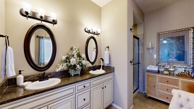 6250 Nueva Espana Road NW, Albuquerque, NM 87114