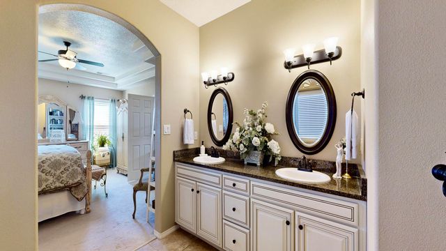 6250 Nueva Espana Road NW, Albuquerque, NM 87114