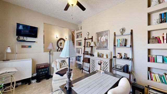 6250 Nueva Espana Road NW, Albuquerque, NM 87114