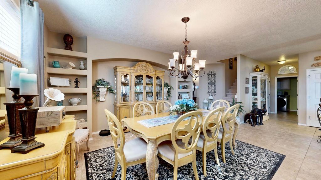 Image 12 of property listing at 6250 Nueva Espana Road NW, Albuquerque, NM 87114