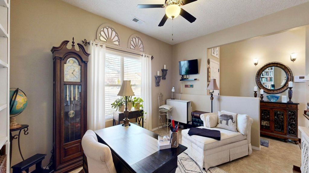 Image 28 of property listing at 6250 Nueva Espana Road NW, Albuquerque, NM 87114