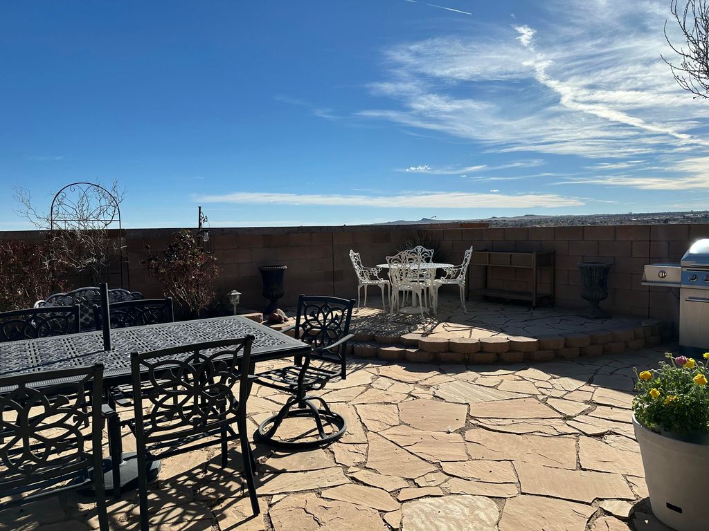 Image 33 of property listing at 6250 Nueva Espana Road NW, Albuquerque, NM 87114