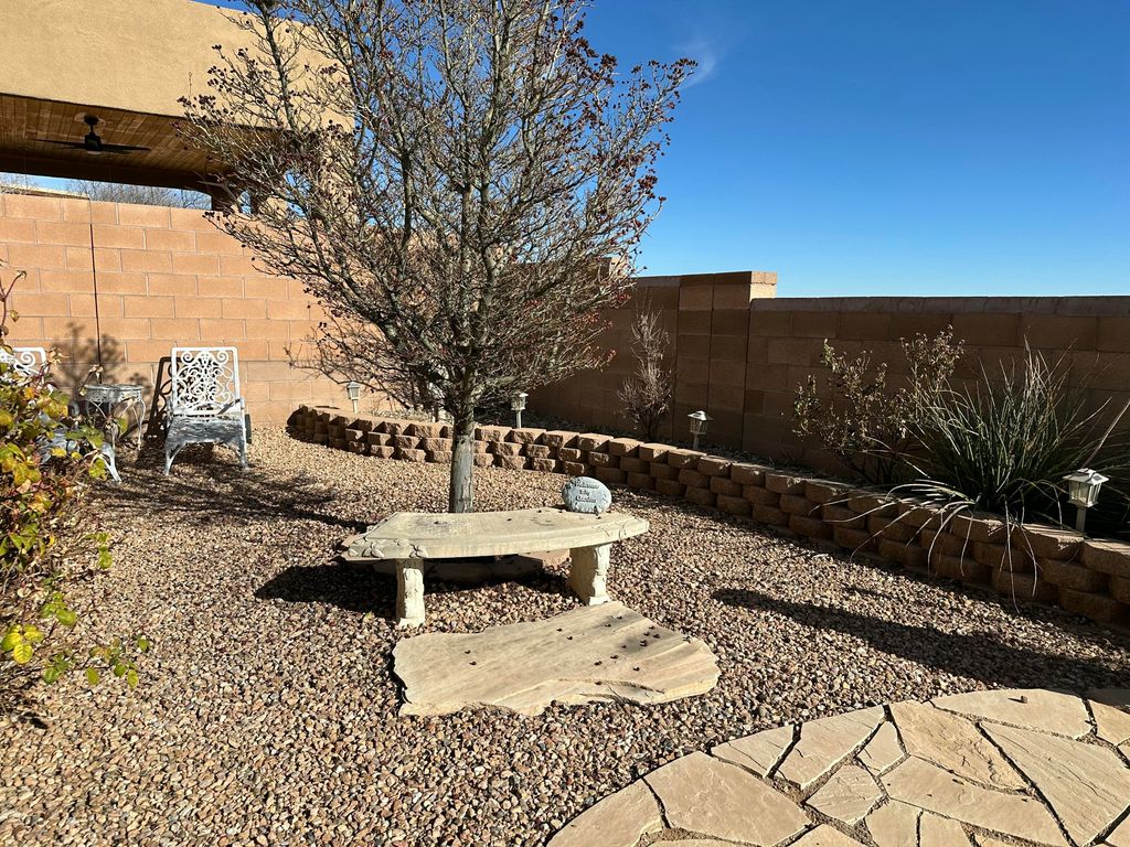 Image 35 of property listing at 6250 Nueva Espana Road NW, Albuquerque, NM 87114