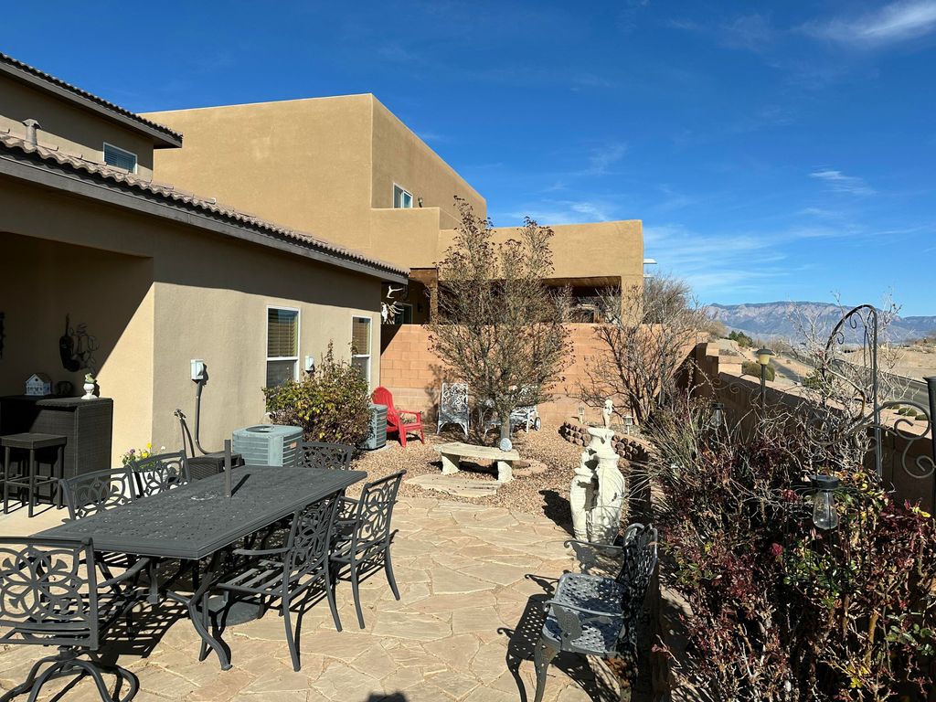 Image 38 of property listing at 6250 Nueva Espana Road NW, Albuquerque, NM 87114