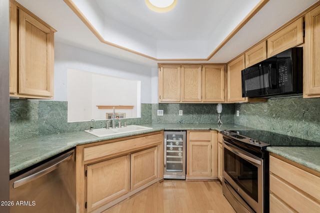 1875 E STATE Avenue, Phoenix, AZ 85020