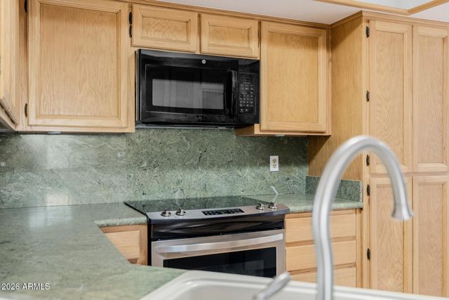 1875 E STATE Avenue, Phoenix, AZ 85020