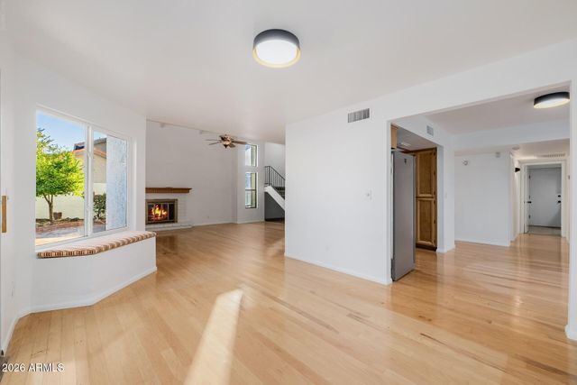 1875 E STATE Avenue, Phoenix, AZ 85020