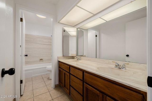 1875 E STATE Avenue, Phoenix, AZ 85020