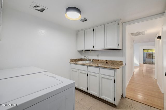1875 E STATE Avenue, Phoenix, AZ 85020