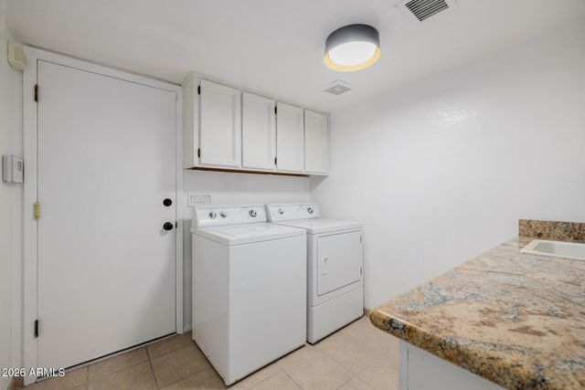 1875 E STATE Avenue, Phoenix, AZ 85020