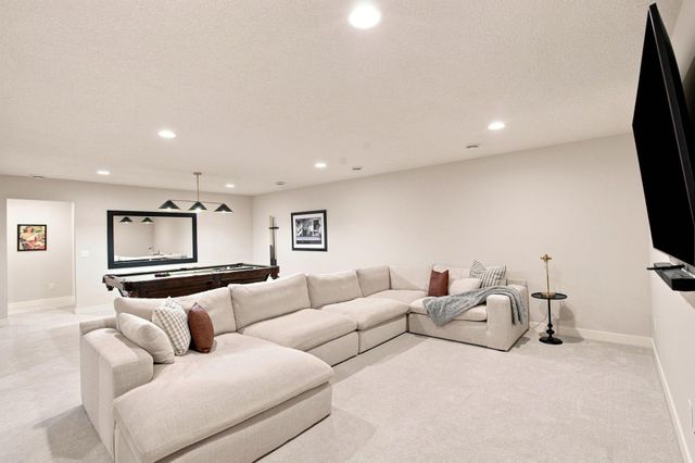 5392 Rolling Hills Parkway, Victoria, MN 55318
