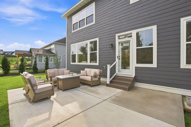 5392 Rolling Hills Parkway, Victoria, MN 55318