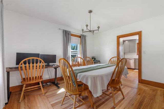 5 Bates St, Mendon, MA 01756