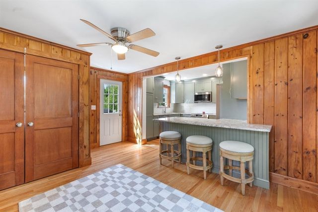 5 Bates St, Mendon, MA 01756
