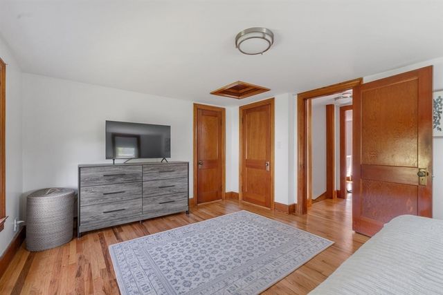 5 Bates St, Mendon, MA 01756