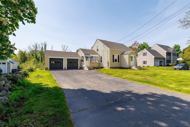 5 Bates St, Mendon, MA 01756