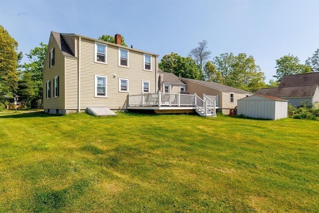 5 Bates St, Mendon, MA 01756