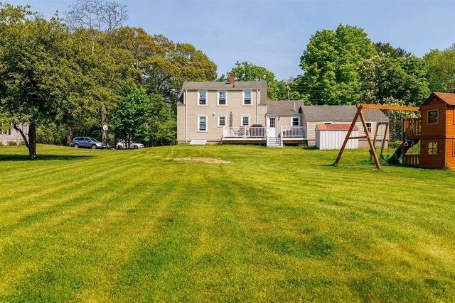 5 Bates St, Mendon, MA 01756
