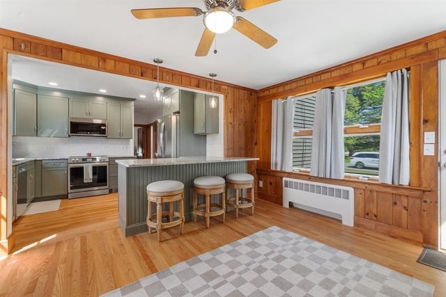 5 Bates St, Mendon, MA 01756