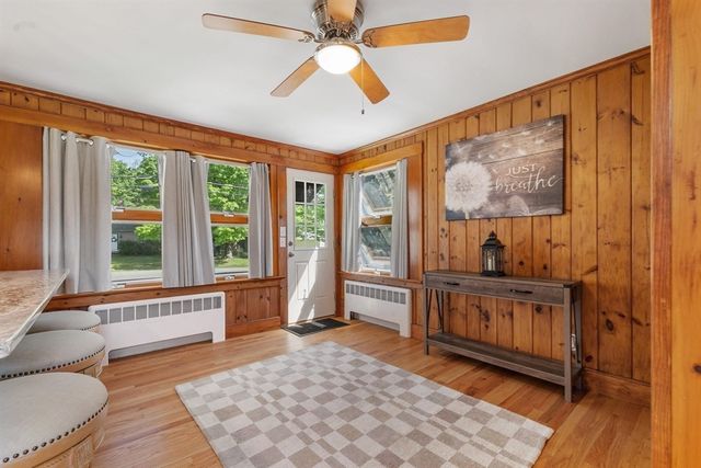 5 Bates St, Mendon, MA 01756