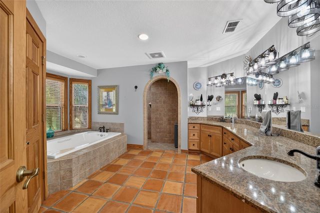 11105 W HIGHWAY 326, Ocala, FL 34482