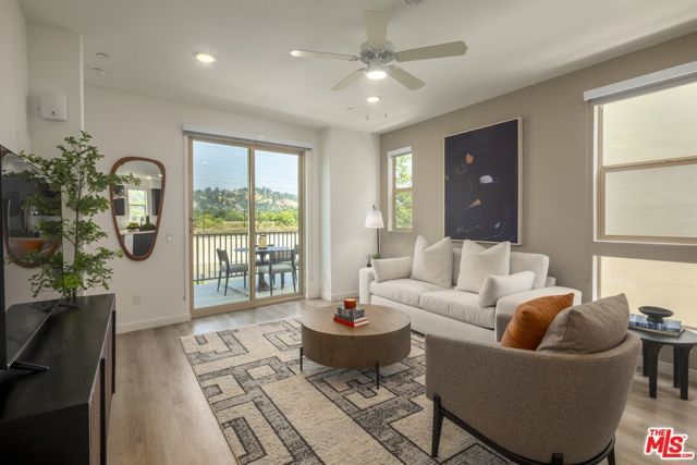 2711 N Rana Way, Los Angeles, CA 90039