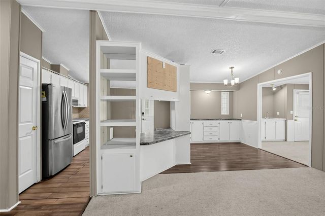 1537 E SCHWARTZ BOULEVARD, Lady Lake, FL 32159