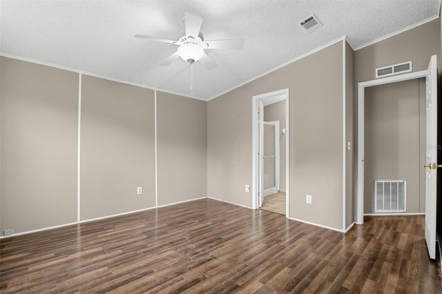 1537 E SCHWARTZ BOULEVARD, Lady Lake, FL 32159