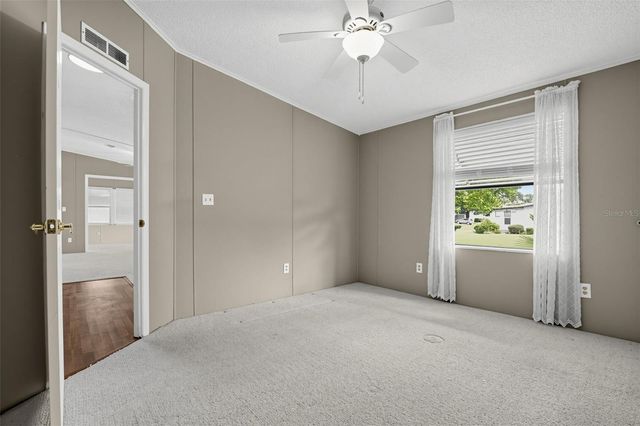 1537 E SCHWARTZ BOULEVARD, Lady Lake, FL 32159