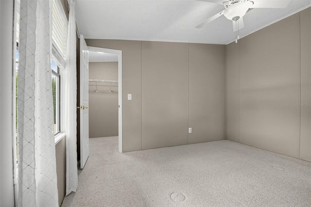 1537 E SCHWARTZ BOULEVARD, Lady Lake, FL 32159