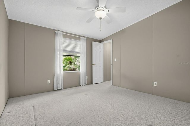 1537 E SCHWARTZ BOULEVARD, Lady Lake, FL 32159