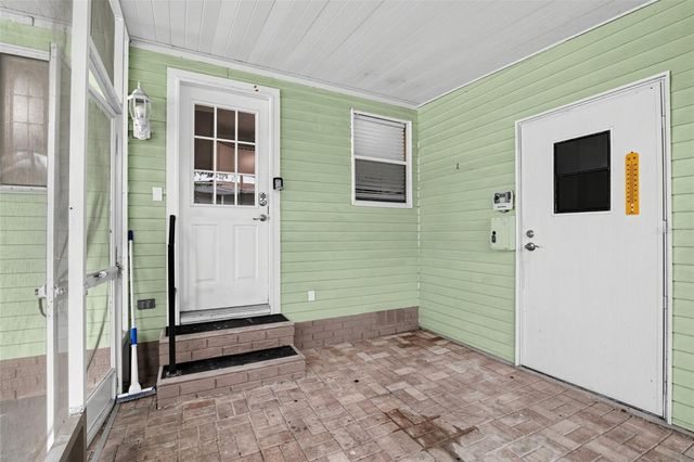 1537 E SCHWARTZ BOULEVARD, Lady Lake, FL 32159