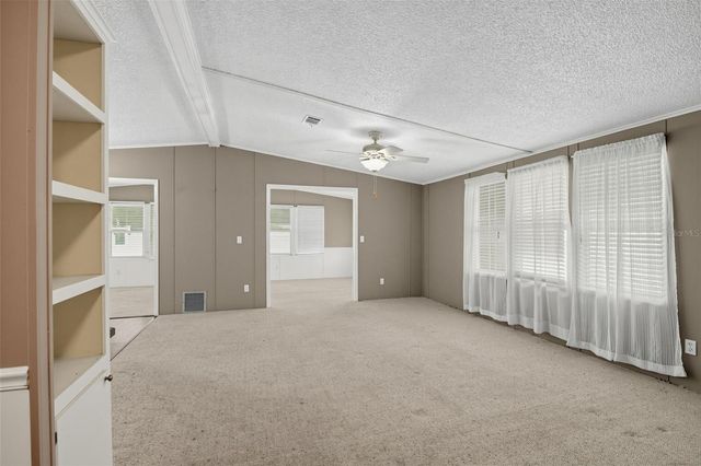 1537 E SCHWARTZ BOULEVARD, Lady Lake, FL 32159
