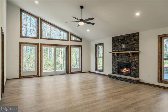 71 FOREST LAKE DR, Jim Thorpe, PA 18229